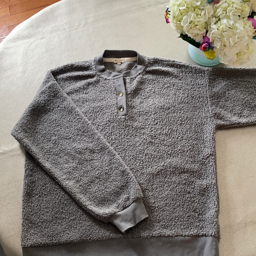 The Donni sweater. Grey. Size S